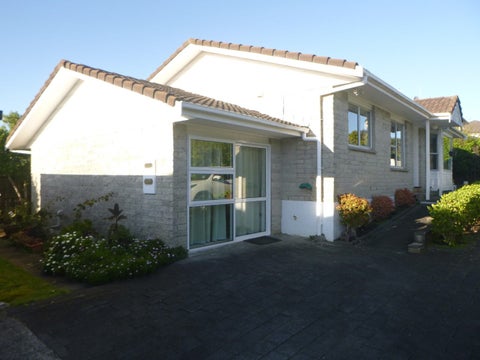 1/2 Alma Road, Milford, Auckland