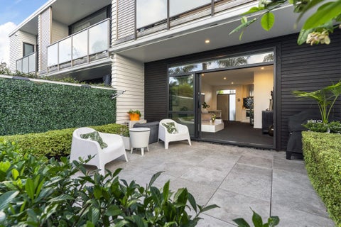 6/50 Ocean View Road, Northcote, Auckland