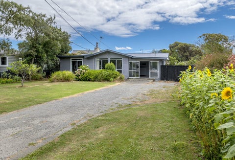72 Parata Street, Waikanae