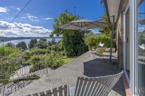 15 Opou Road, Titirangi, Auckland