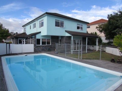 1/36 Whiting Grove, West Harbour, Auckland
