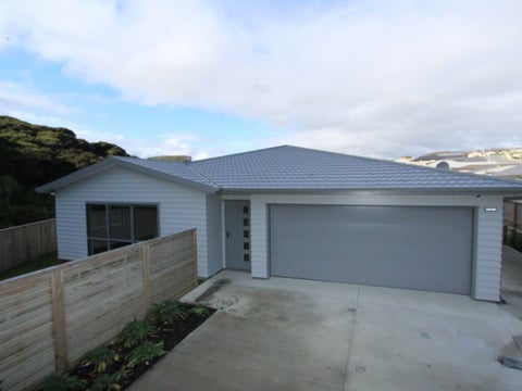 28 Moonsail Drive, Whitby, Porirua