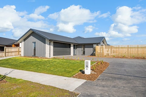 42 Blunden Road, Lincoln, Lincoln