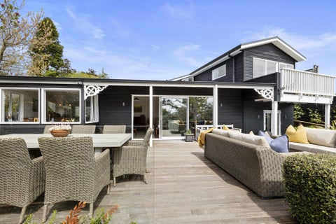 10A Sequoia Grove, Merrilands, New Plymouth