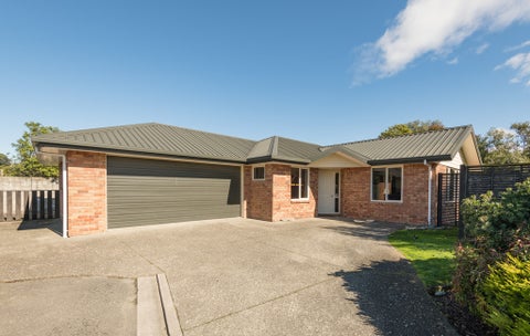 42 Starveall Street, Brightwater