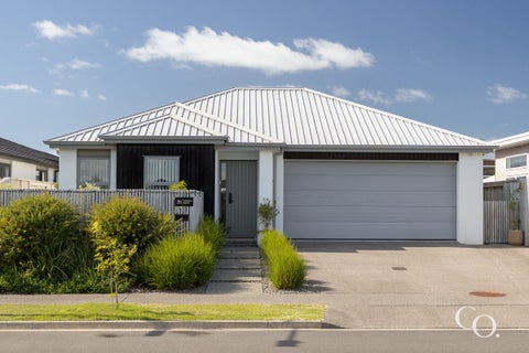 35 Awatira Drive, Papamoa Beach, Papamoa