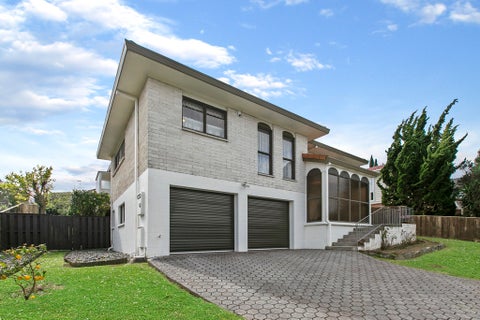 32 Norman Lesser Drive, Saint Johns, Auckland