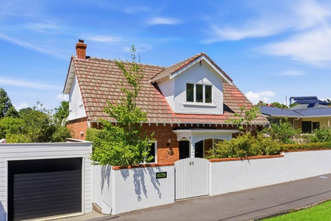 85 Norfolk Street, Saint Clair, Dunedin