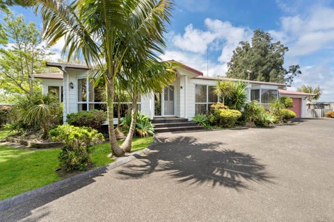 2312 State Highway 16, Helensville, Helensville
