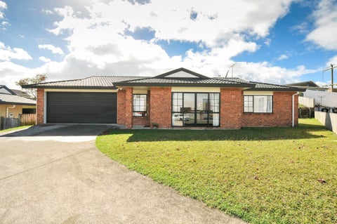 4/11 Roanoke Way, Albany, Auckland