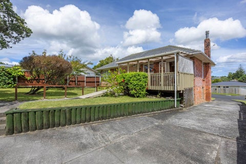 84 Barrys Road, Glendene, Auckland