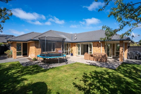 21 Linkwater Way, Parklands, Christchurch