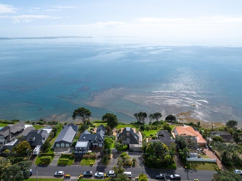 6 Cliff Road, Torbay, Auckland