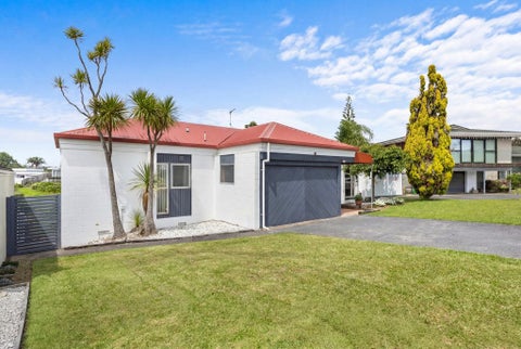 17 Davita Place, Farm Cove, Auckland