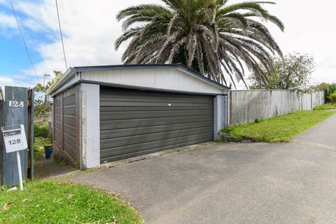128 Carlisle Road, Browns Bay, Auckland