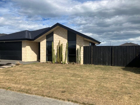 5 Rossall Crescent, Rolleston, Rolleston