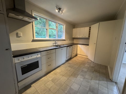90 Broderick Road, Johnsonville, Wellington
