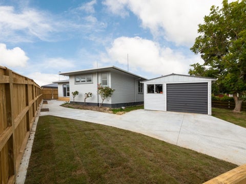 43B Abraham Crescent, Milson, Palmerston North