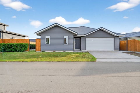 3 Magnolia Lane, Kelvin Grove, Palmerston North