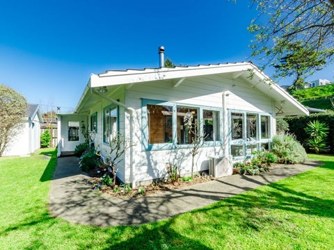 52 Tennis Court Road, Raumati South, Paraparaumu