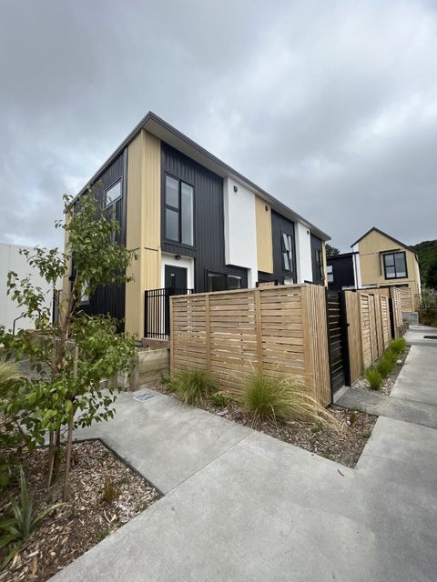 4/7 Wainuiomata Road, Wainuiomata, Lower Hutt