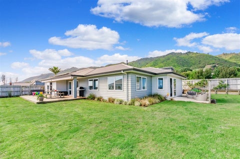 3 Waipunahau Road, Waikanae