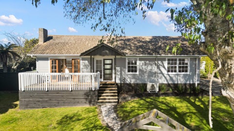 26 Deanwell Avenue, Deanwell, Hamilton
