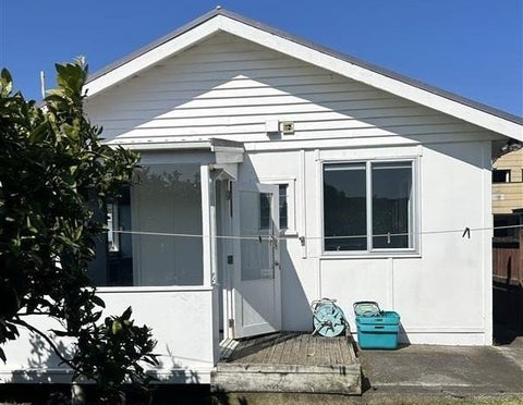 10 Wallis Street, Raglan, Raglan