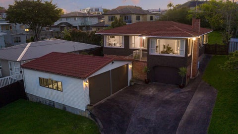 4 Merville Avenue, Te Atatu South, Auckland