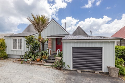 16 Berghan Road, Coopers Beach, Coopers Beach