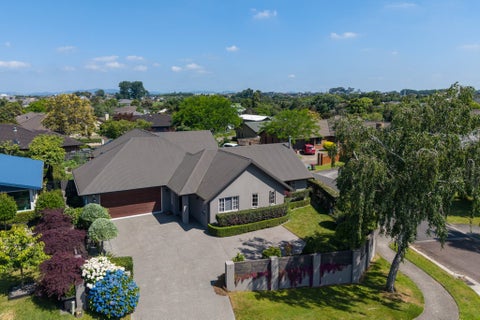 1 Westbury Mews, Huntington, Hamilton