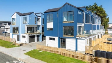 16D Geordie Street, Henderson, Auckland