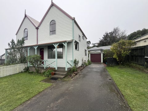 7B Ladbrooke Drive, Newlands, Wellington