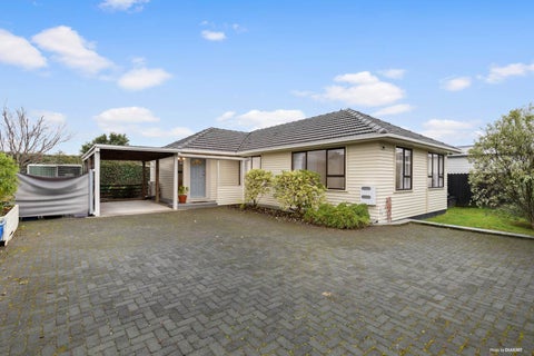 4 Stafson Lane, Te Atatu Peninsula, Auckland
