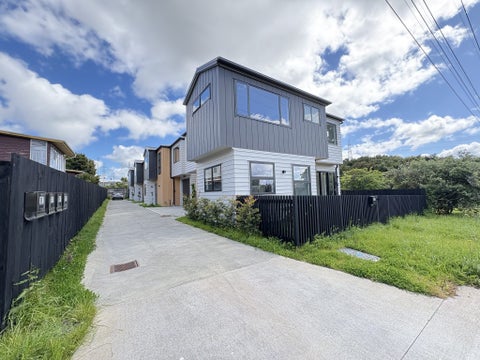 8 Alwyn Avenue, Te Atatu South, Auckland