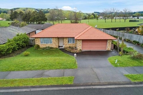 37 Cabeleigh Drive, Helensville, Helensville