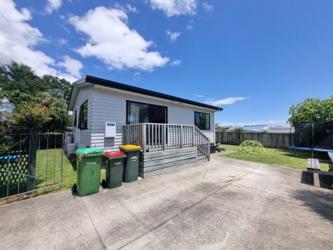 2 Sunkist Bay Road, Beachlands, Auckland