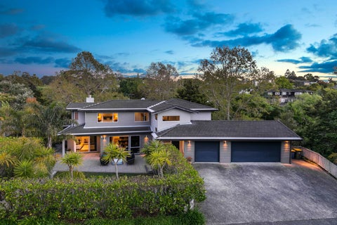 13 Oakford Park Crescent, Greenhithe, Auckland