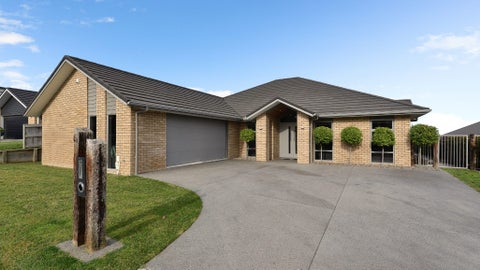24 Longbow Terrace, Flagstaff, Hamilton