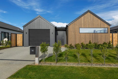 19 Wooing Tree Avenue, Cromwell, Cromwell