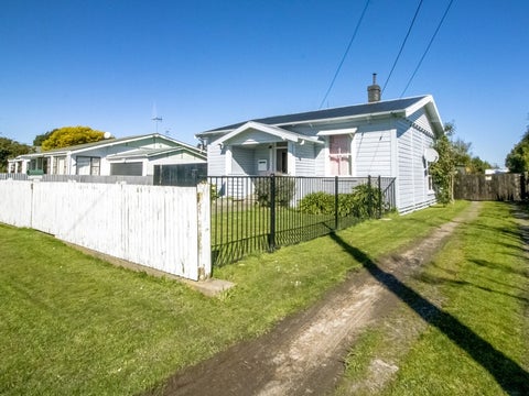 28 Ngahina Street, Marton