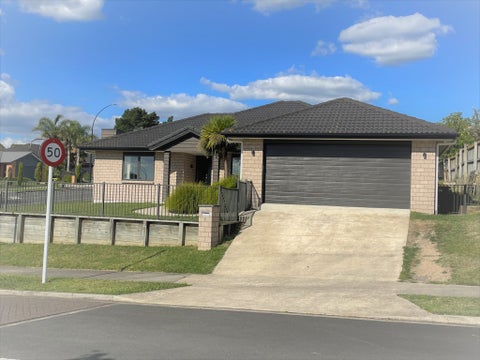 1 Eastridge Terrace, Huntington, Hamilton
