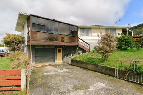 229 Wellington Road, Wainuiomata, Lower Hutt