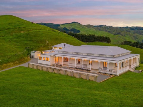 172 Bing Lucas Drive, Tawa, Wellington