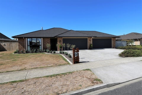 57 Armstrong Avenue, Carterton