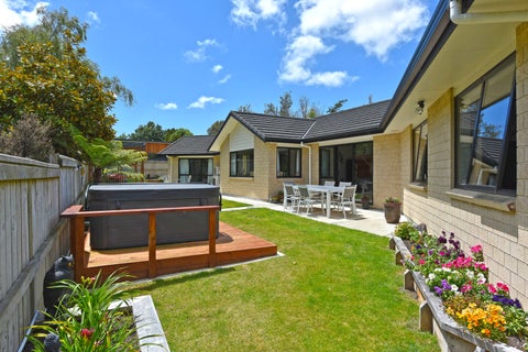 33 Kahikatea Lane, Brown Owl, Upper Hutt