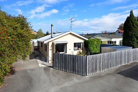 27 Pitfure Road, Wakefield