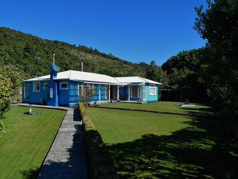2A Main Road, Ngakawau, Hector