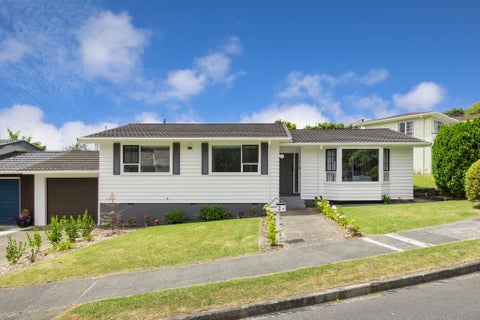 2A Greyfriars Crescent, Tawa, Wellington