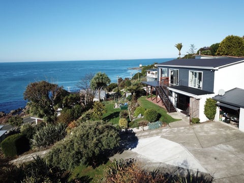 86 Marine Parade, Bluff